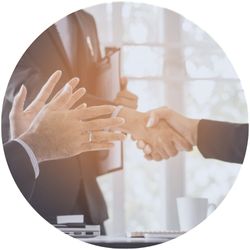 Dubaji üzleti kapcsolat létrehozása – céges bankszámlanyitás és partnerség